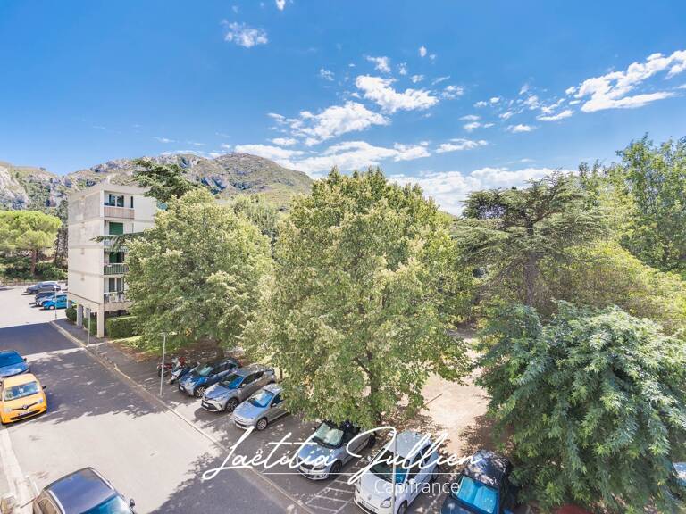 En exclusivité par Laëtitia JULLIEN – Marseille 10ème – Les Collines – T4 traversant de 83,83 m² avec balcon et loggia au pied du Parc des Bruyères — photo 1