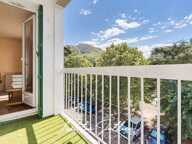 En exclusivité par Laëtitia JULLIEN – Marseille 10ème – Les Collines – T4 traversant de 83,83 m² avec balcon et loggia au pied du Parc des Bruyères — photo 3