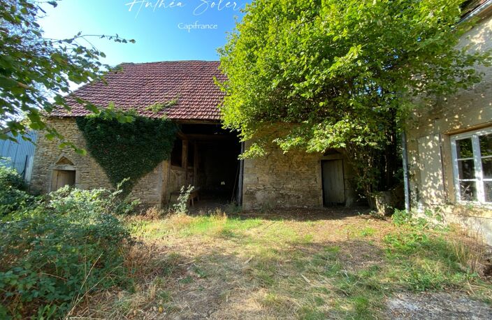 Maison à rénover avec grange et terrain — photo 2
