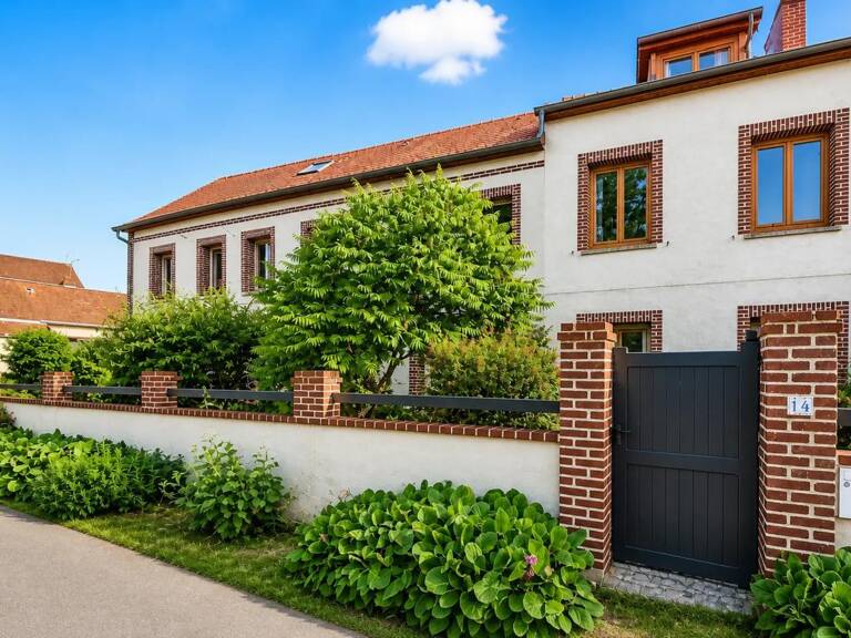 Maison de 8 pièces de 221 m² à Poses — photo 1