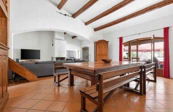 Les Pennes Mirabeau, Villa familiale + 3 logements dépendants — photo 4