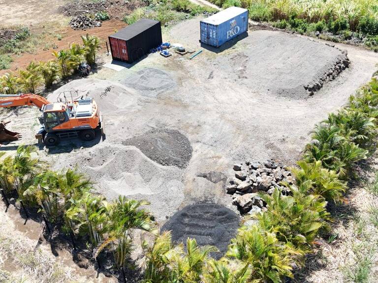 Ligne Paradis - terrain plat à louer de 620 m² pour stockage — photo 1