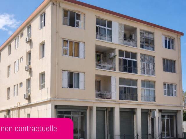 Immeuble mixte 1144 m² Sainte-Clotilde — photo du bien