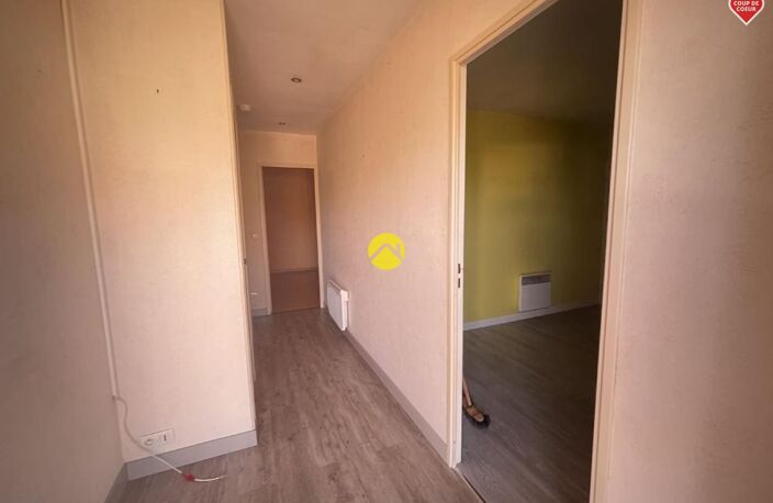 PAVILLON SUR AVORD DE 5 PIECES — photo 5