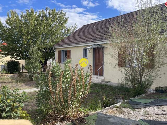 PAVILLON SUR AVORD DE 5 PIECES — photo du bien