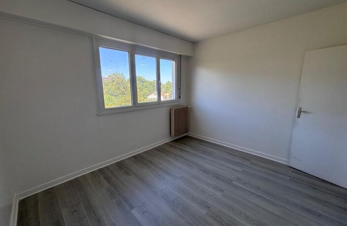 Appartement Poitiers 2 pièce(s) 43 m² — photo 2