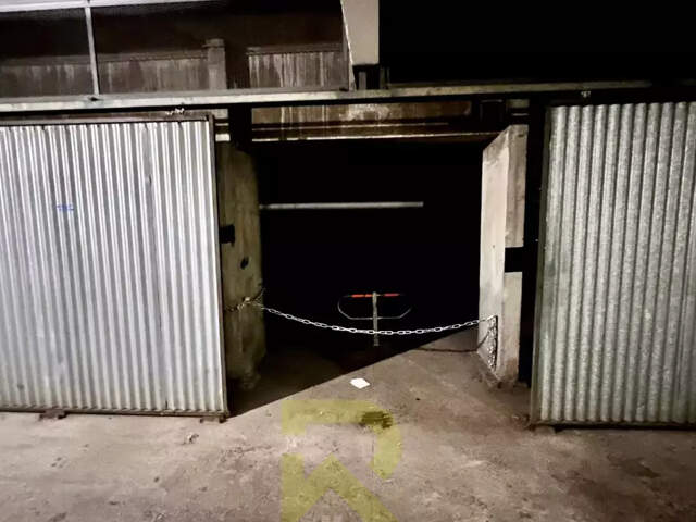 Parking / box — photo du bien
