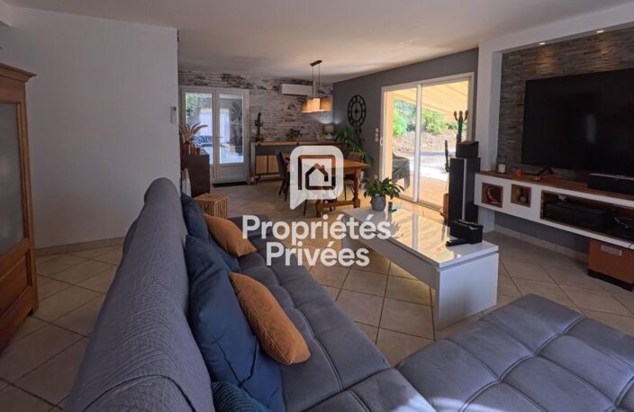 Maison PLAIN-PIED + 2 GARAGES - Secteur Nontron — photo 5
