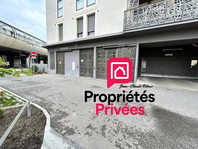 2 PLACES DE PARKING - Bas Cenon - Près de ligne A et  à 50 mètres de l'arrêt SNCF de Cenon — photo du bien