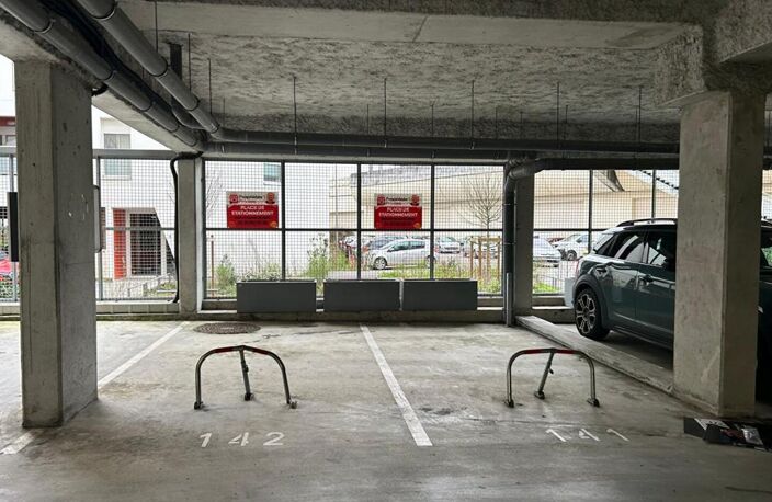 2 PLACES DE PARKING - Bas Cenon - Près de ligne A et  à 50 mètres de l'arrêt SNCF de Cenon — photo 2