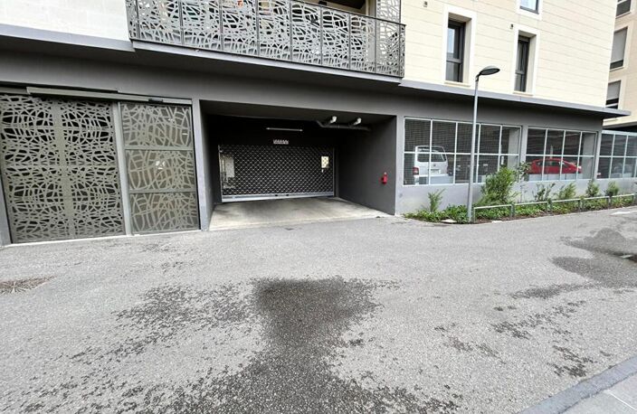 2 PLACES DE PARKING - Bas Cenon - Près de ligne A et  à 50 mètres de l'arrêt SNCF de Cenon — photo 4