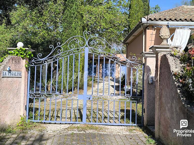 Exclusivité : Maison 98 m² + 2 dépendances T2 & studio - Terrain 3 200 m² - Piscine — photo 1