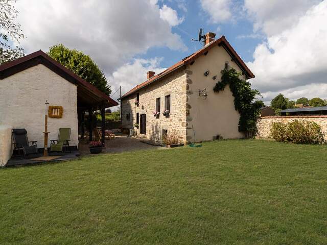 À vendre, maison indépendante avec grand terrain 4094m² (23) — photo du bien