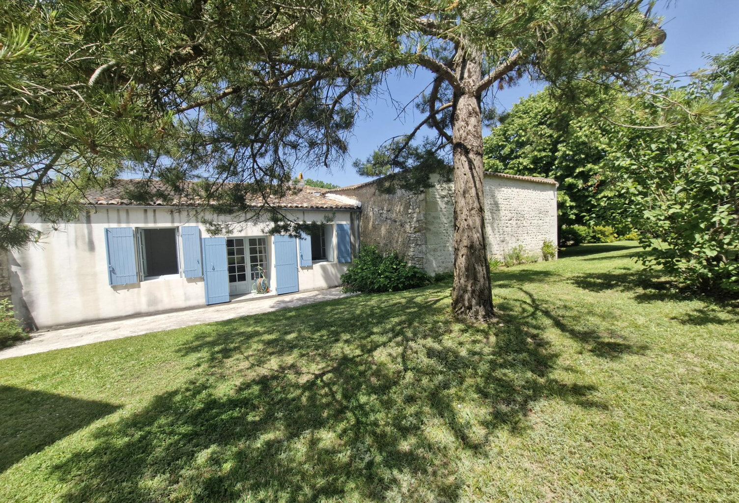 Maison 130 m2 17120 Arces — photo 1