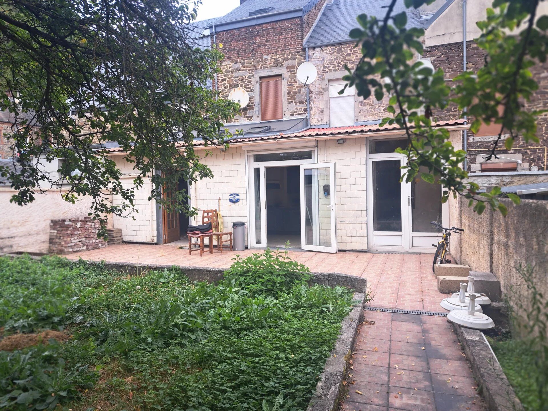 Maison 9 pièces 163 m² · à Vireux-Molhain · 163 m² · 136 000 €