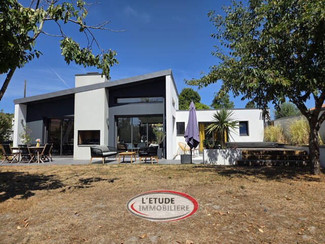 ST AIGNAN décalé du couloir aérien : contemporaine de 2021 ( — photo du bien