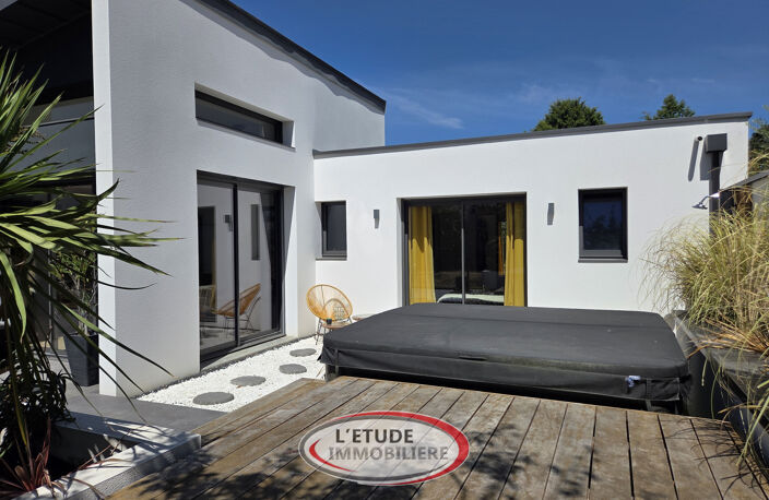 ST AIGNAN décalé du couloir aérien : contemporaine de 2021 ( — photo 2