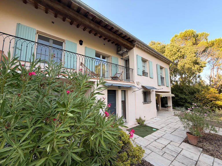 NIMES TOUR MAGNE Splendide maison 7 pièces de 205 m2 avec pi — photo 1