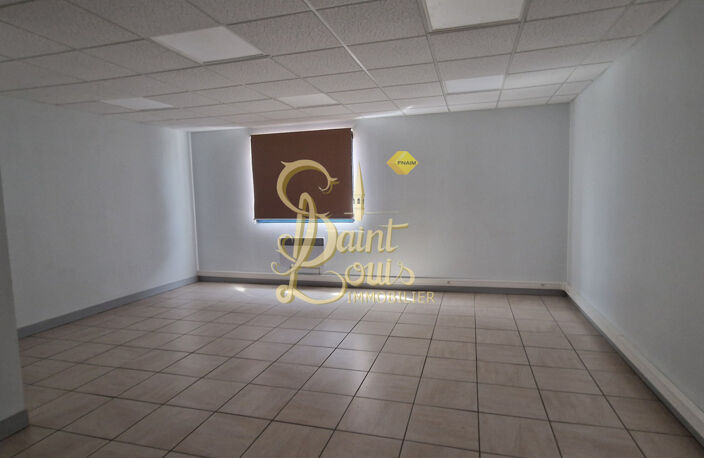 LOCAUX A USAGE DE BUREAUX OU ACTIVITES PROFESSIONNELLES DE 2 — photo 5