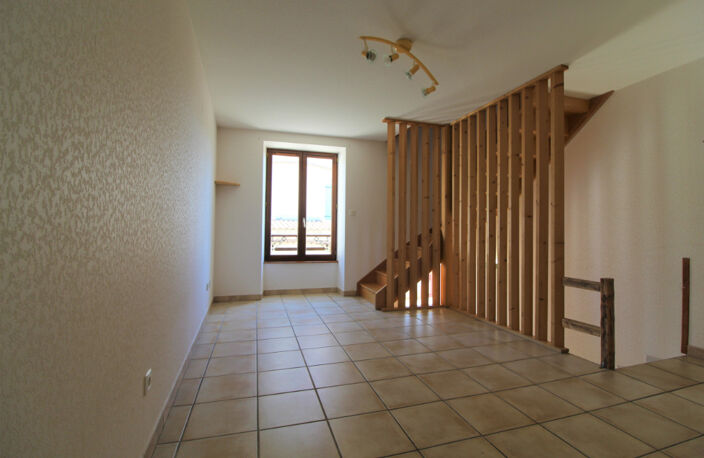 MAISON COUBLEVIE - 3 pièces - 74.6 m² — photo 2