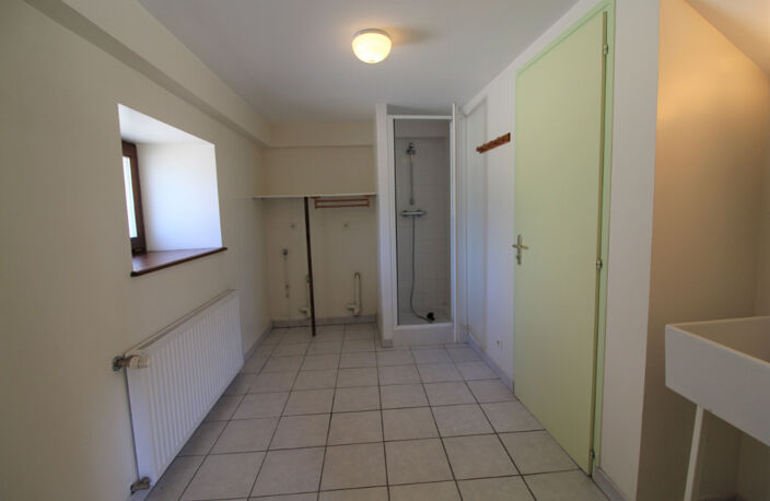 MAISON COUBLEVIE - 3 pièces - 74.6 m² — photo 5