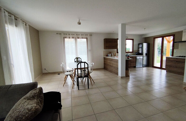 Maison Voiron - 5 pièce(s) -143.50 m2 — photo 4