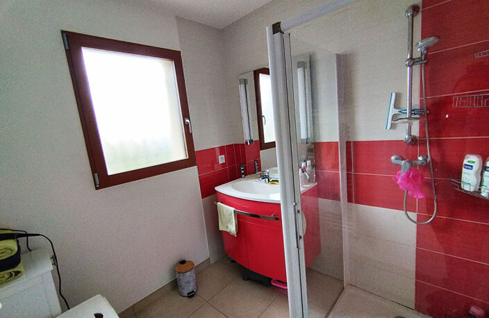 Maison Voiron - 5 pièce(s) -143.50 m2 — photo 5