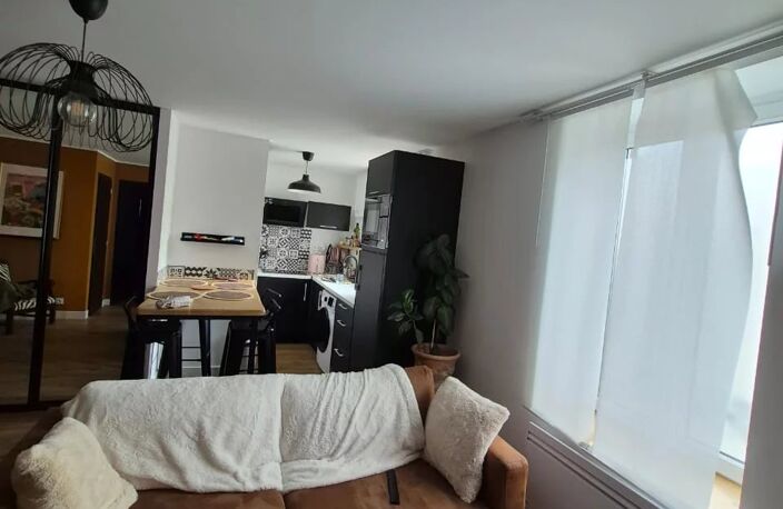 APPARTEMENT F2 IDÉALEMENT SITUÉ À QUELQUES PAS DU CENTRE-VILLE — photo 2