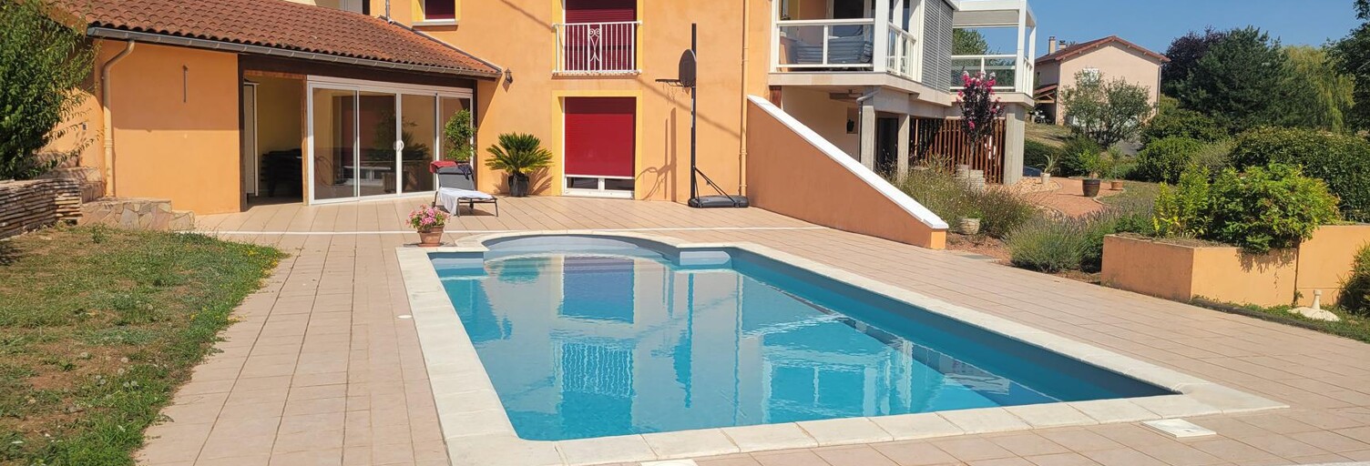 Maison 9 Pièces 245 m² à vendre à Charlieu (42190)