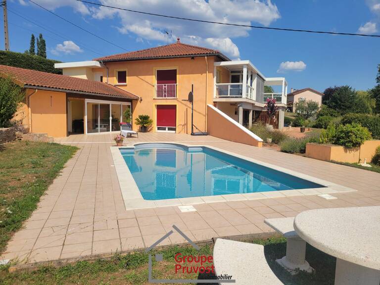 Maison 9 pièces 245 m² — photo 1
