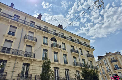 Appartement 3 pièces 795 €
