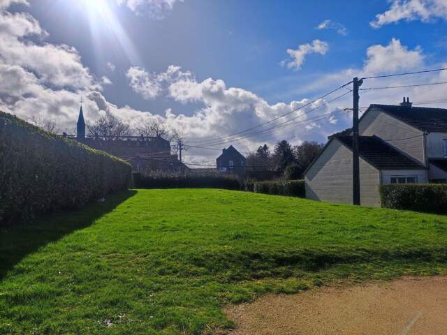 Terrain constructible — photo du bien