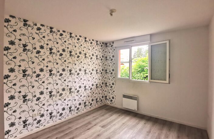 Idéal pour les étudiants - Appartement T2  en rez de jardin avec terrasse - — photo 4