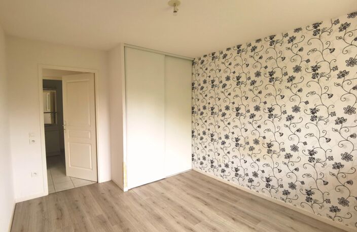Idéal pour les étudiants - Appartement T2  en rez de jardin avec terrasse - — photo 5