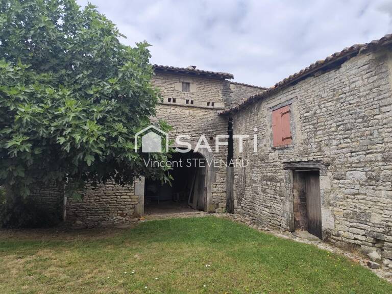 Maison de village en pierre. — photo 1