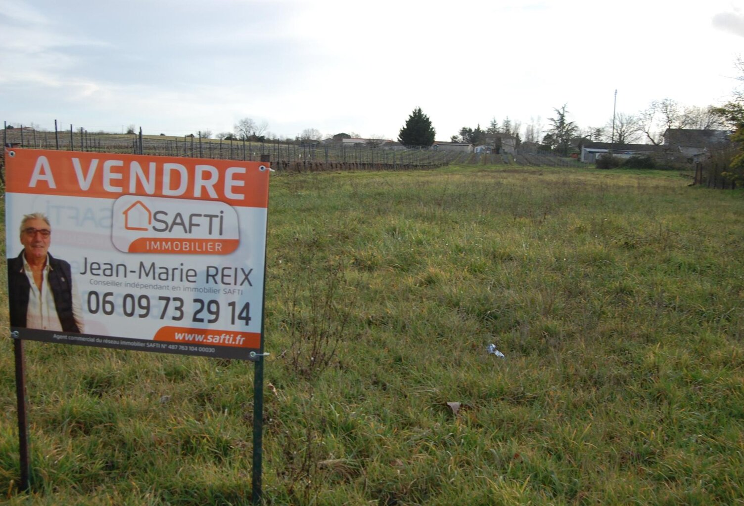 terrain constructible de 800 m², libre de constructeur — photo 1