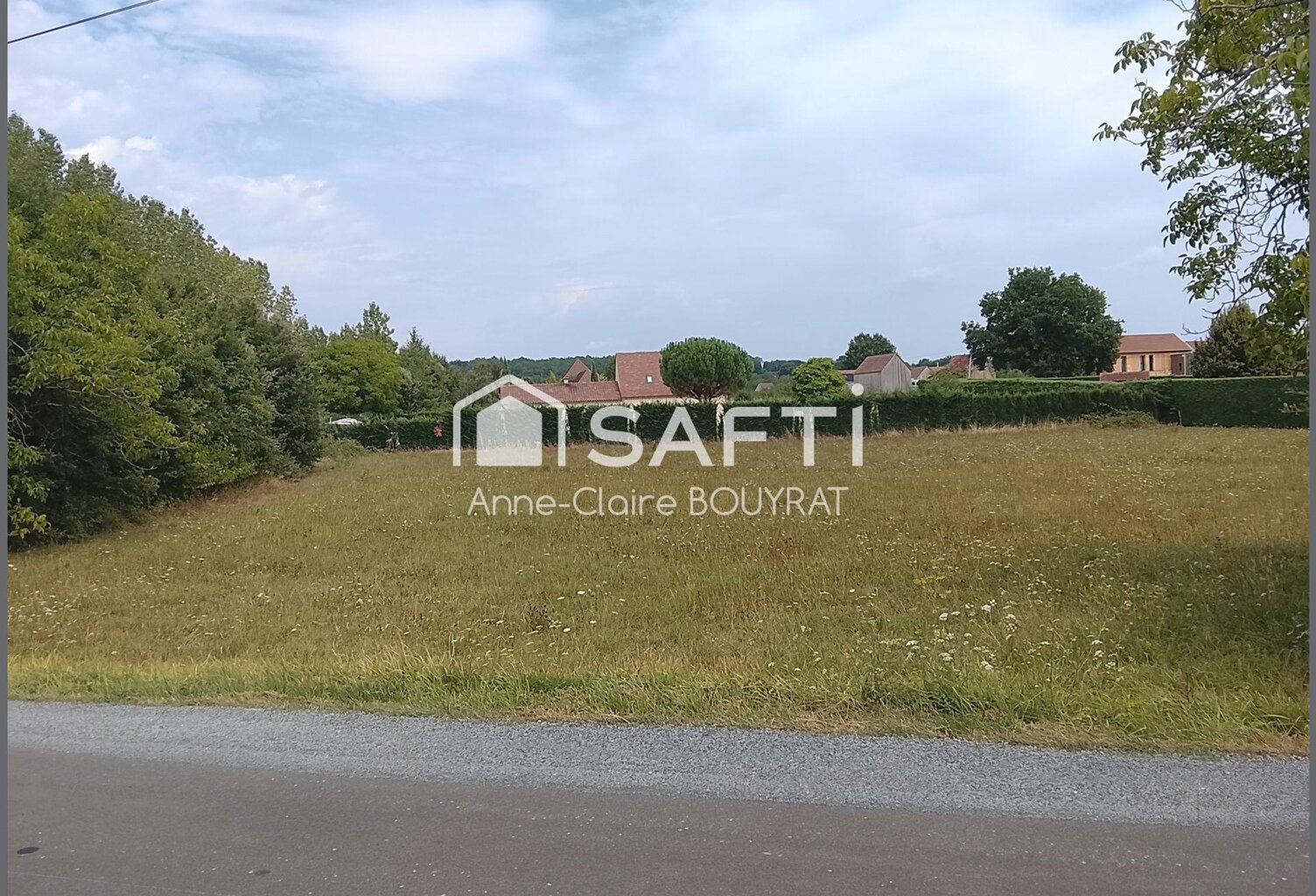 Beau terrain constructible de 2534m2 à Meyrals — photo 1
