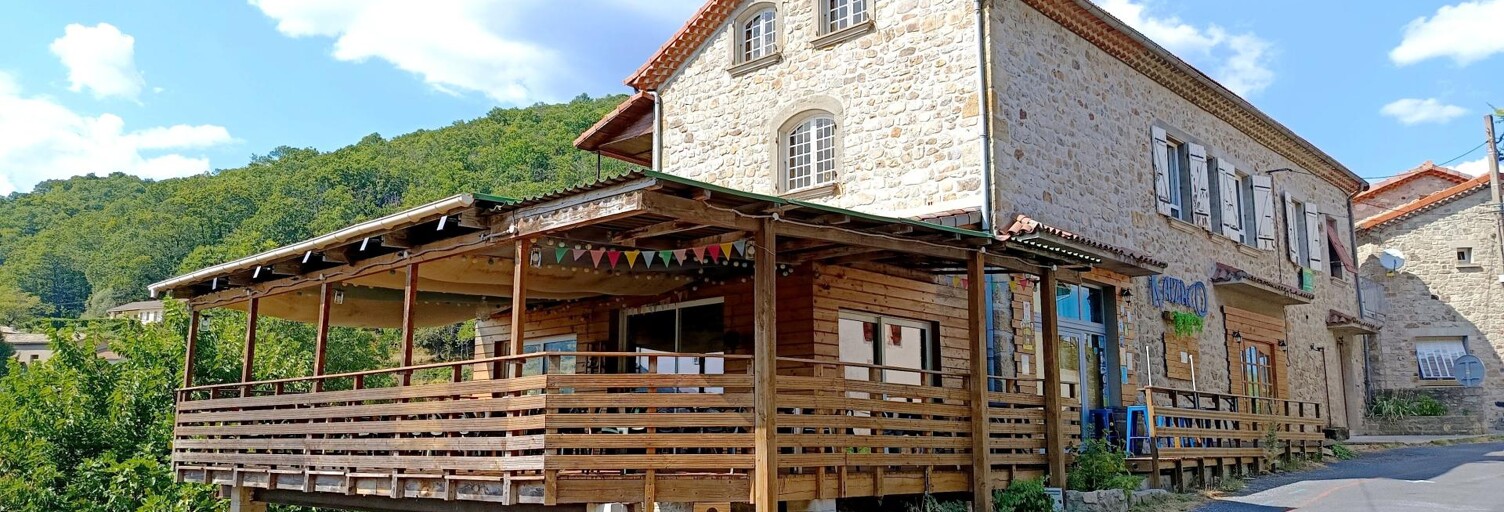 Maison 9 Pièces 266 m² à vendre à Aizac (07530)