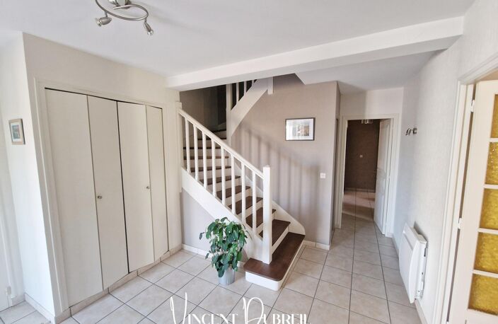 MAISON  5 CHAMBRES PROCHE CENTRE BOURG — photo 4