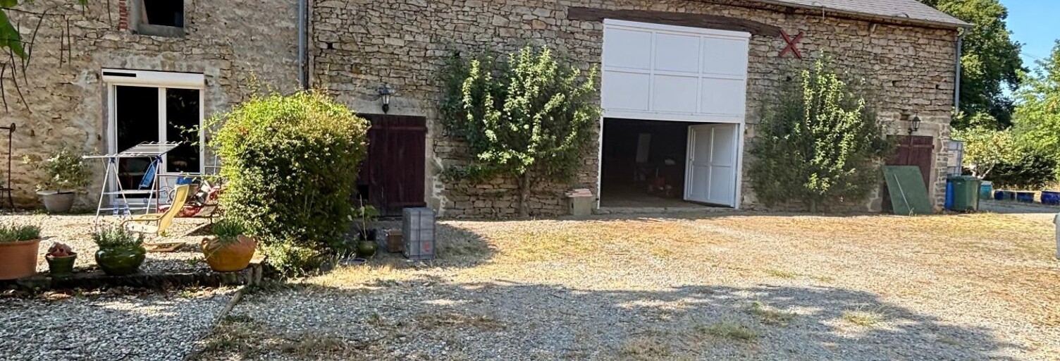 Maison 7 Pièces 204 m² à vendre à Les Grands-Chézeaux (87160)