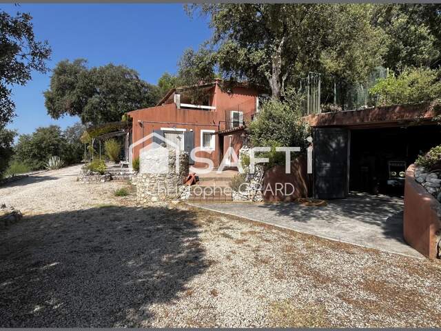Villa de 134 m² sur Parc Paysager de 8016 m² — photo du bien
