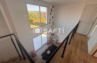 Maison moderne, spacieuse et lumineuse avec un terrain de 1002m2. — photo du bien