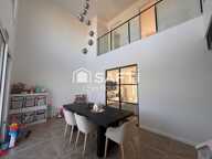 Maison moderne, spacieuse et lumineuse avec un terrain de 1002m2. — photo 3