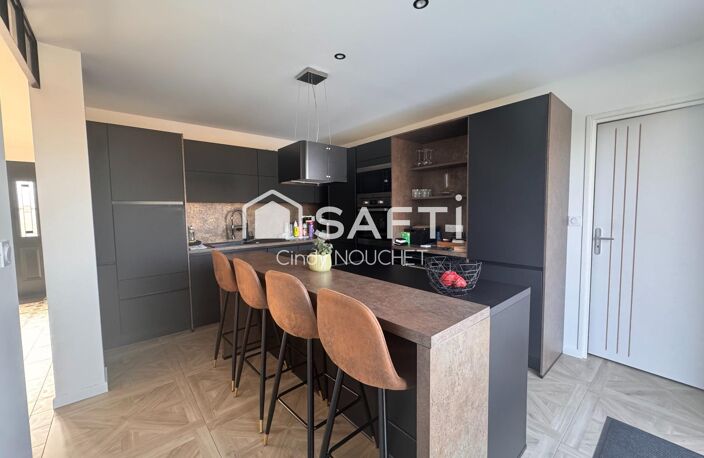 Maison moderne, spacieuse et lumineuse avec un terrain de 1002m2. — photo 5