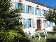 TRES BELLE MAISON EN PIERRE AVEC PISCINE ET JARDIN — photo 2