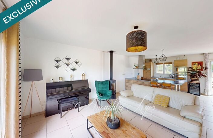 Maison avec 4 chambres, garage, piscine et chalet. — photo 4