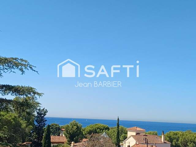Sur la commune de Bandol, a cinq minutes a pied des plages, dans une batisse des années 30, haut de villa de 85m² de type 4 avec jardin privatif exposé Sud surplombant la baie de rénecros — photo du bien