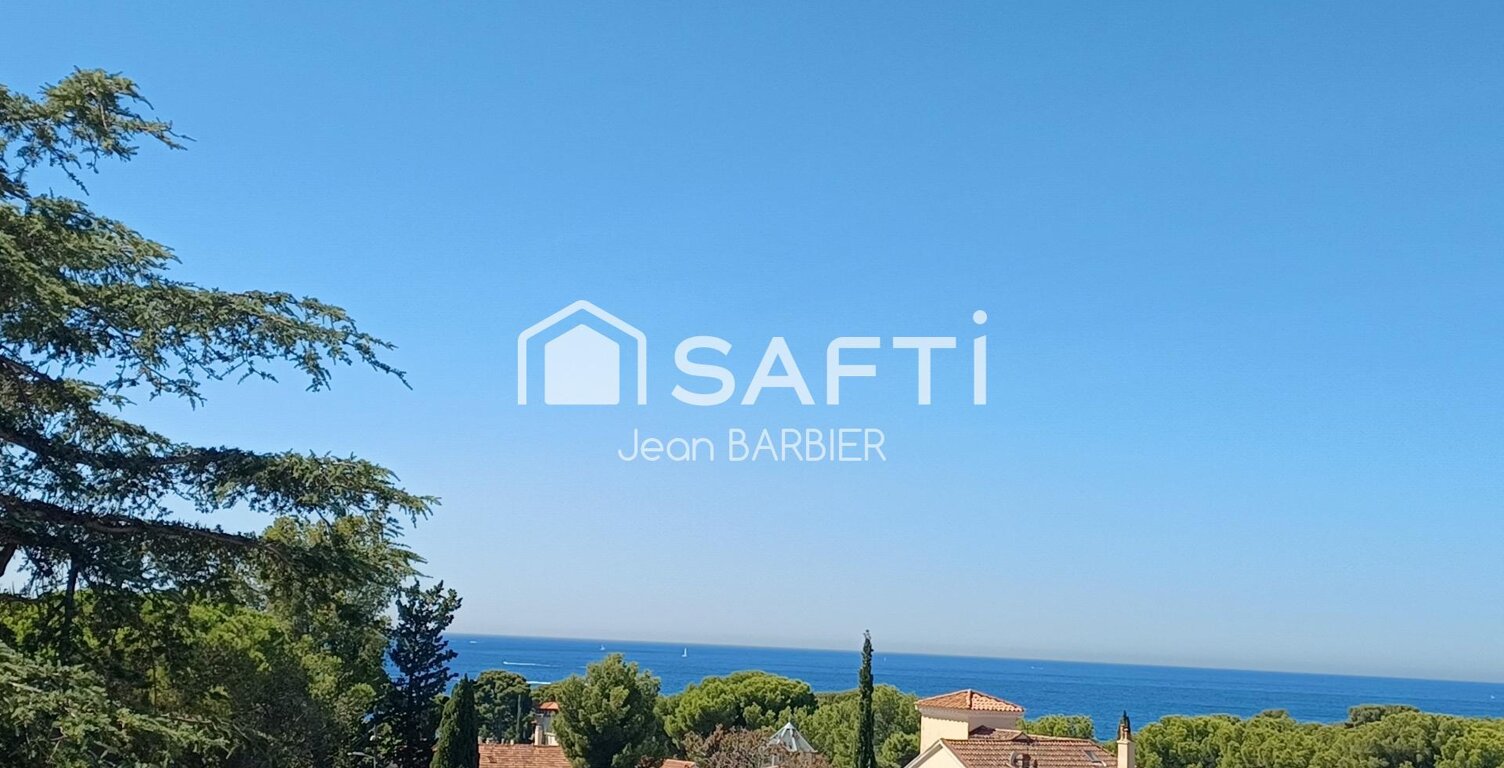 Sur la commune de Bandol, a cinq minutes a pied des plages, dans une batisse des années 30, haut de villa de 85m² de type 4 avec jardin privatif exposé Sud surplombant la baie de rénecros — photo 1