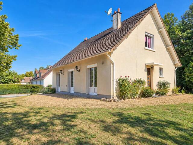 Maison familiale avec terrain de 1 100 m² — photo du bien