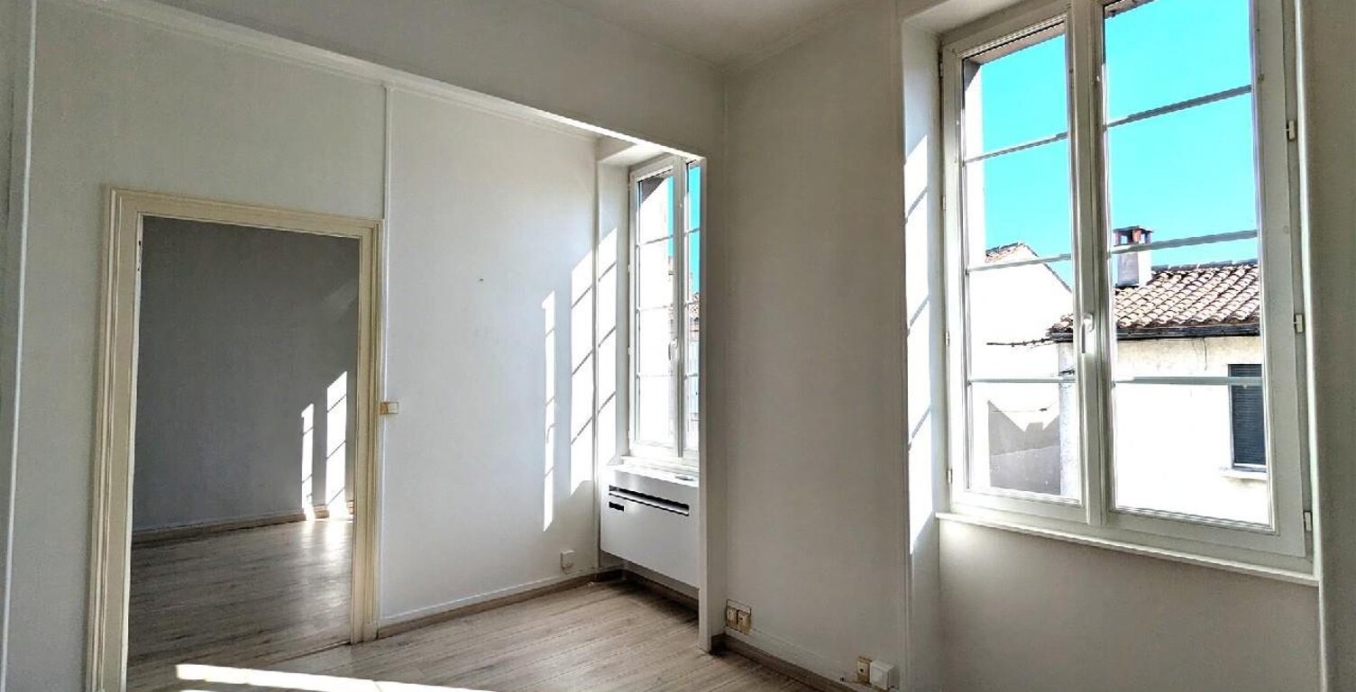 Location appartement 3 pièces 50 m² à Cognac (16100) — photo 1